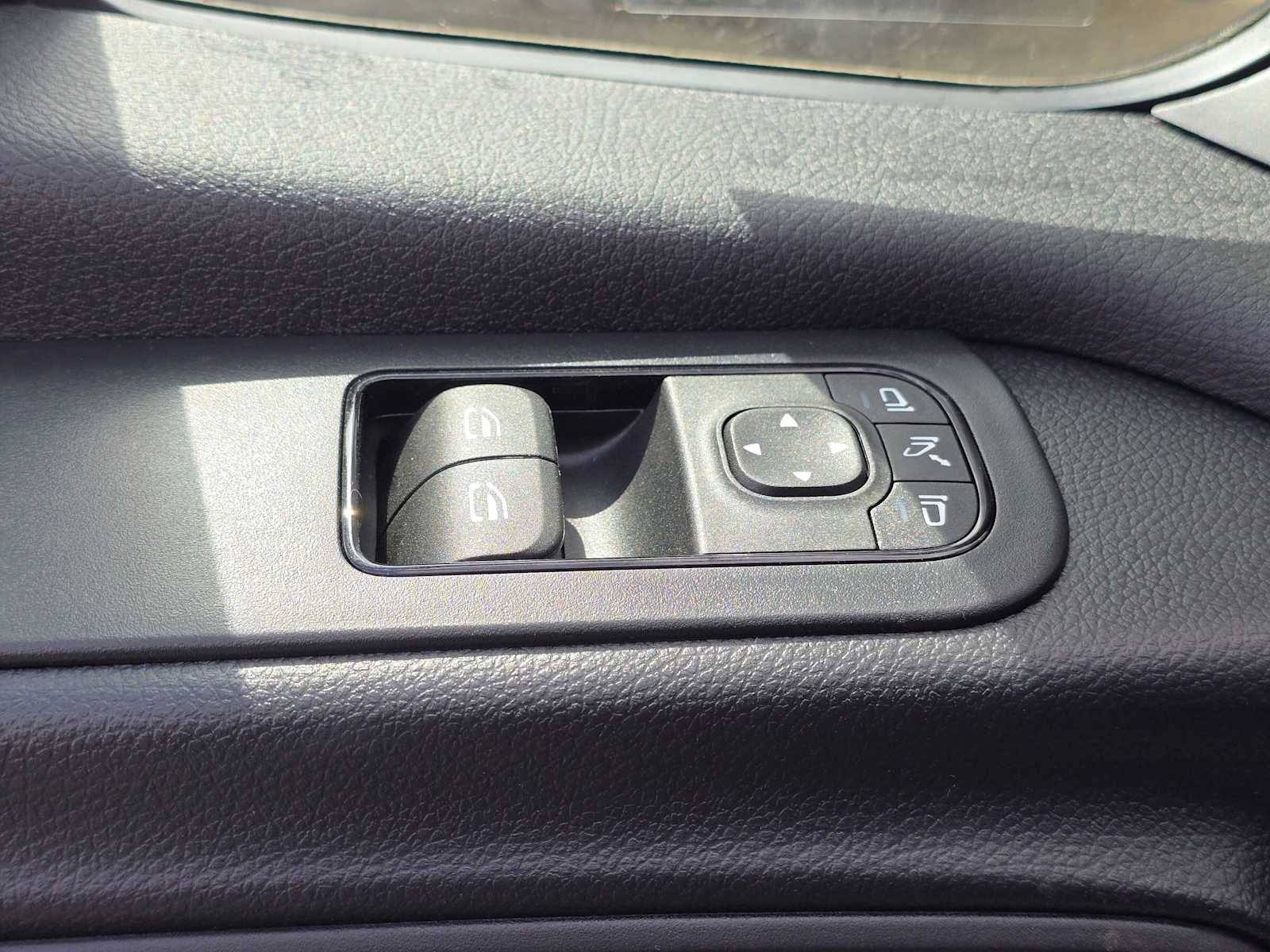 2026 Mercedes-Benz Sprinter 2500 Standard Roof I4 Diesel HO 144 AWD