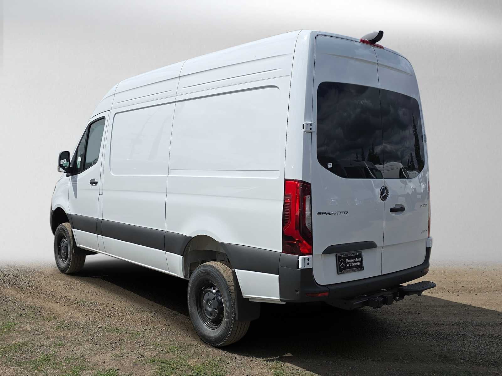 2026 Mercedes-Benz Sprinter 2500 Standard Roof I4 Diesel HO 144 AWD