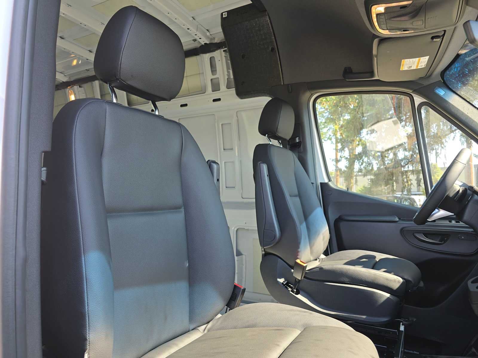 2026 Mercedes-Benz Sprinter Cargo 2500 Standard Roof I4 Diesel HO 144 AWD