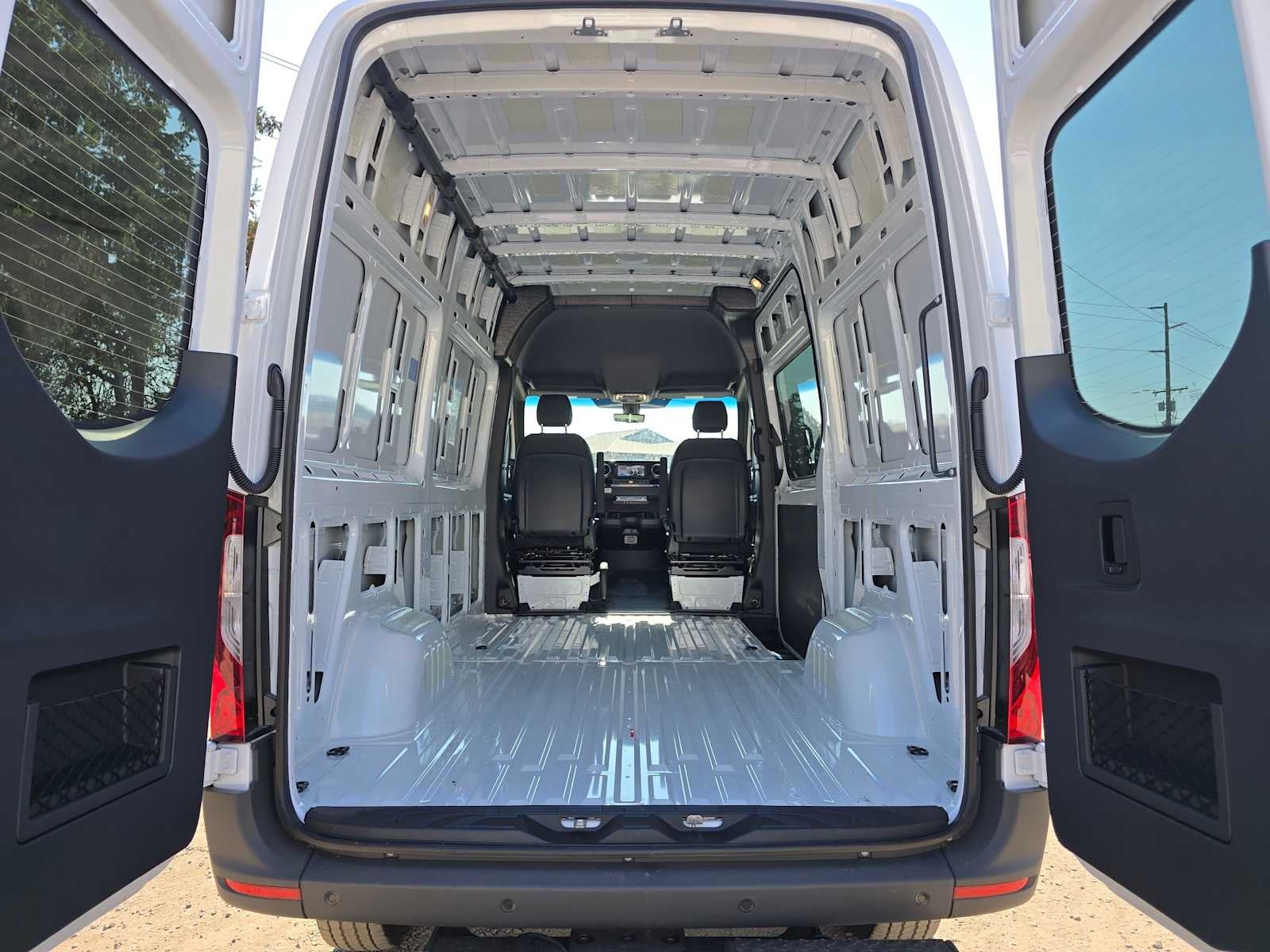 2026 Mercedes-Benz Sprinter Cargo 2500 Standard Roof I4 Diesel HO 144 AWD