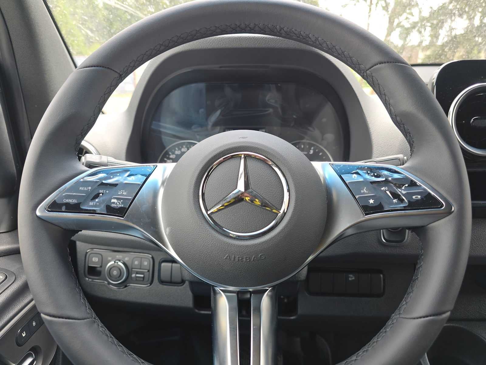 2026 Mercedes-Benz Sprinter Crew 2500 Standard Roof I4 Diesel HO 144 AWD