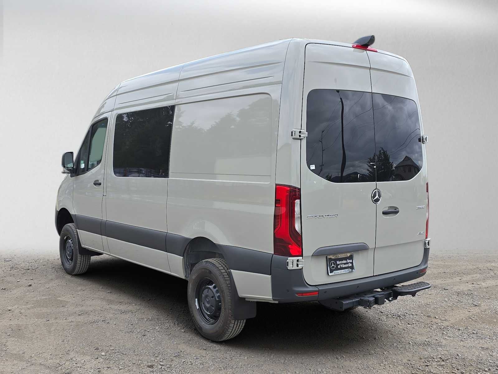 2026 Mercedes-Benz Sprinter Crew 2500 Standard Roof I4 Diesel HO 144 AWD