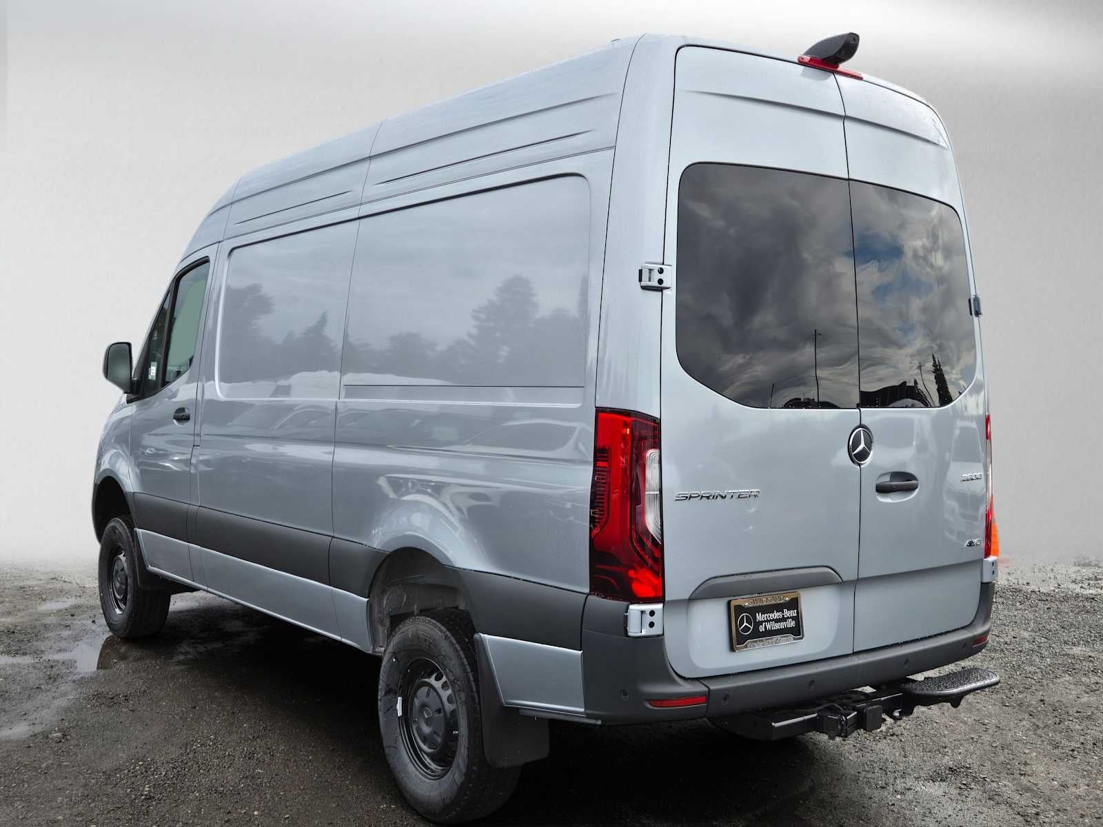 2026 Mercedes-Benz Sprinter Cargo 2500 Standard Roof I4 Diesel HO 144 AWD