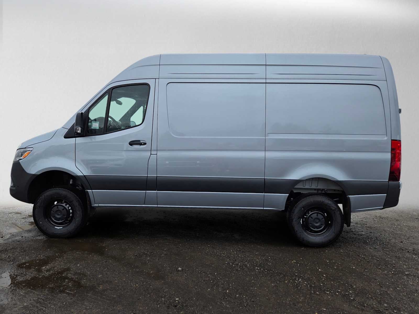 2026 Mercedes-Benz Sprinter Cargo 2500 Standard Roof I4 Diesel HO 144 AWD