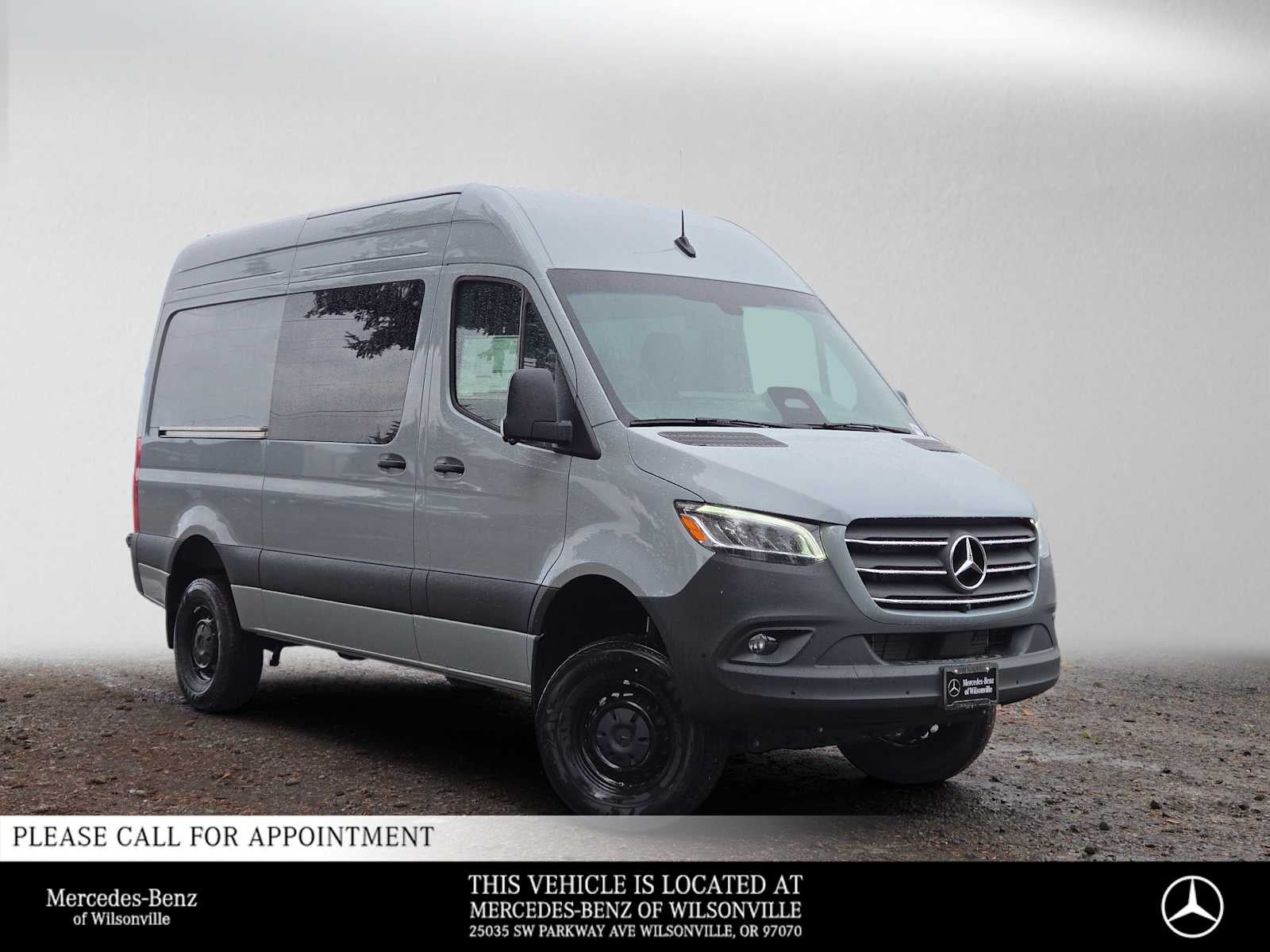 2026 Mercedes-Benz Sprinter Crew 2500 Standard Roof I4 Diesel HO 144 AWD