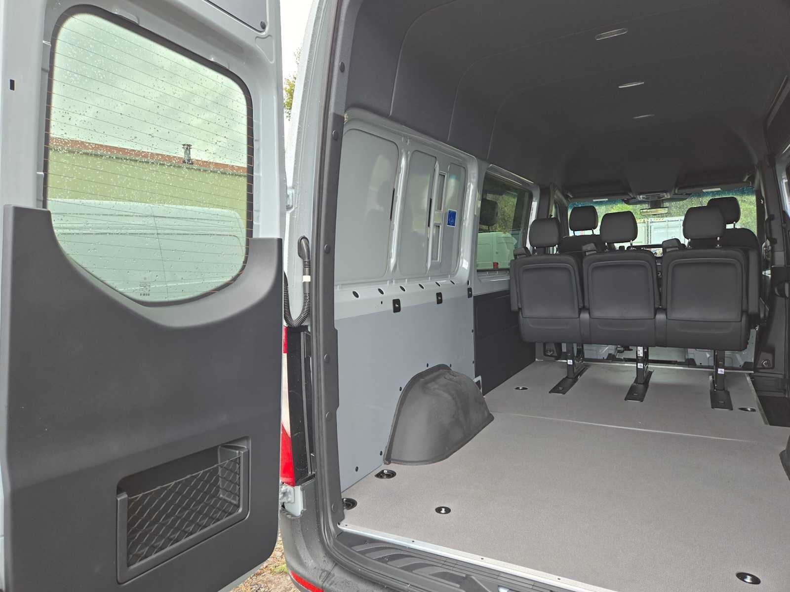 2026 Mercedes-Benz Sprinter Crew 2500 Standard Roof I4 Diesel HO 144 AWD