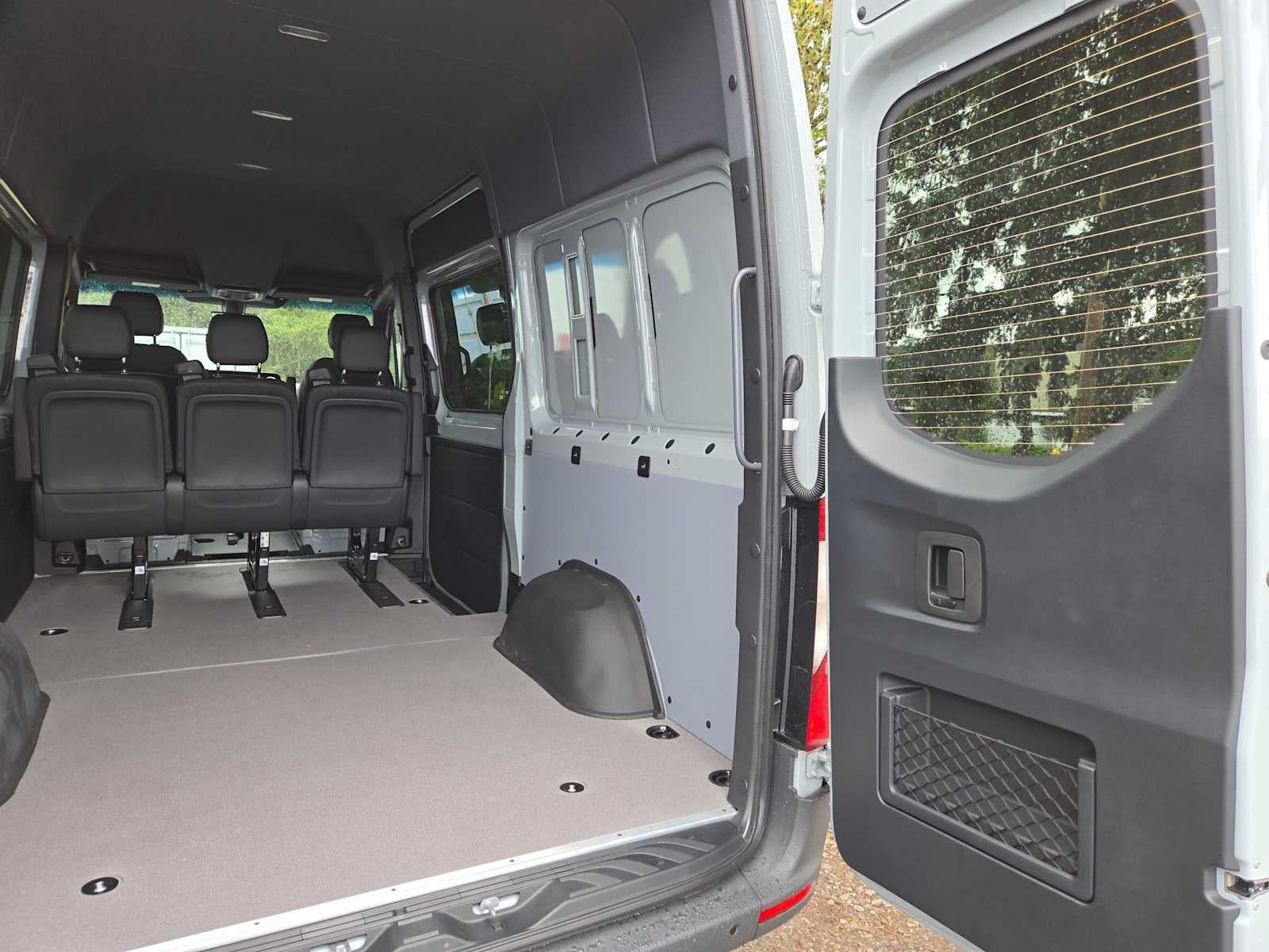 2026 Mercedes-Benz Sprinter Crew 2500 Standard Roof I4 Diesel HO 144 AWD