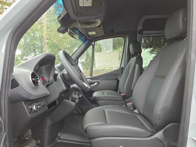 2026 Mercedes-Benz Sprinter Crew 2500 Standard Roof I4 Diesel HO 144 AWD