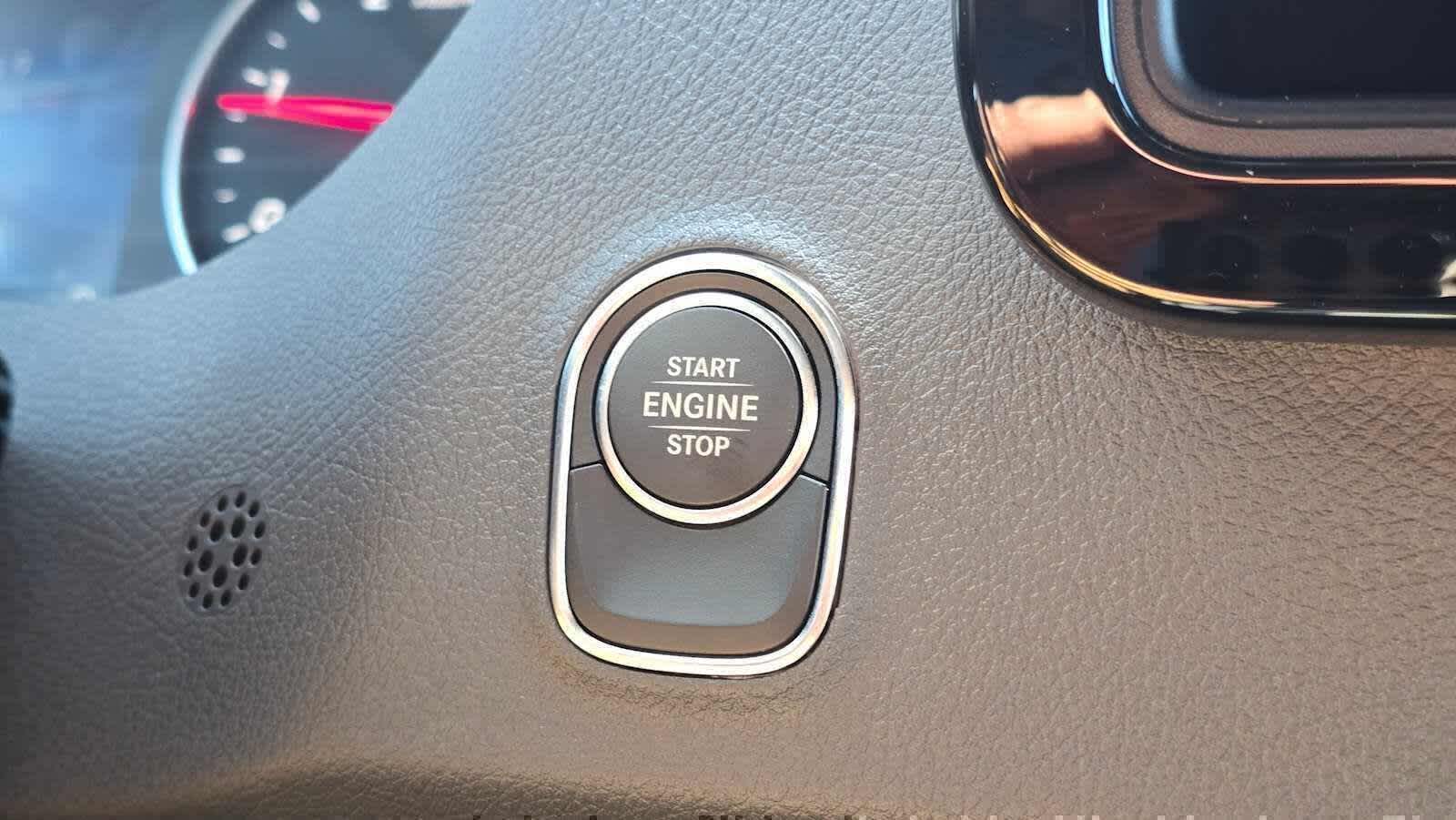 2026 Mercedes-Benz Sprinter 2500 Standard Roof I4 Diesel HO 144 AWD
