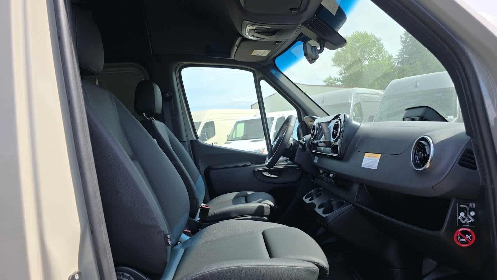 2026 Mercedes-Benz Sprinter 2500 Standard Roof I4 Diesel HO 144 AWD