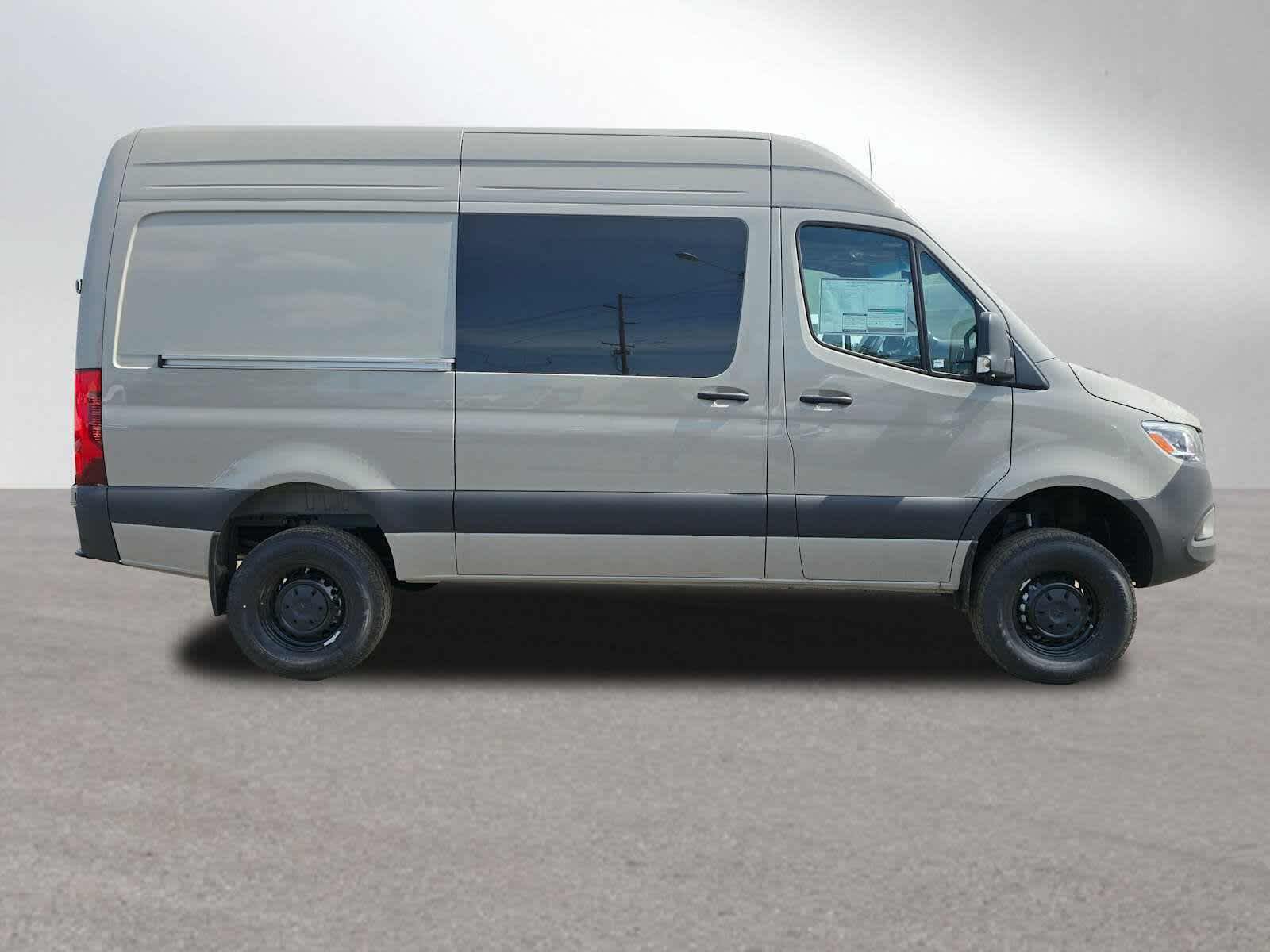 2026 Mercedes-Benz Sprinter 2500 Standard Roof I4 Diesel HO 144 AWD