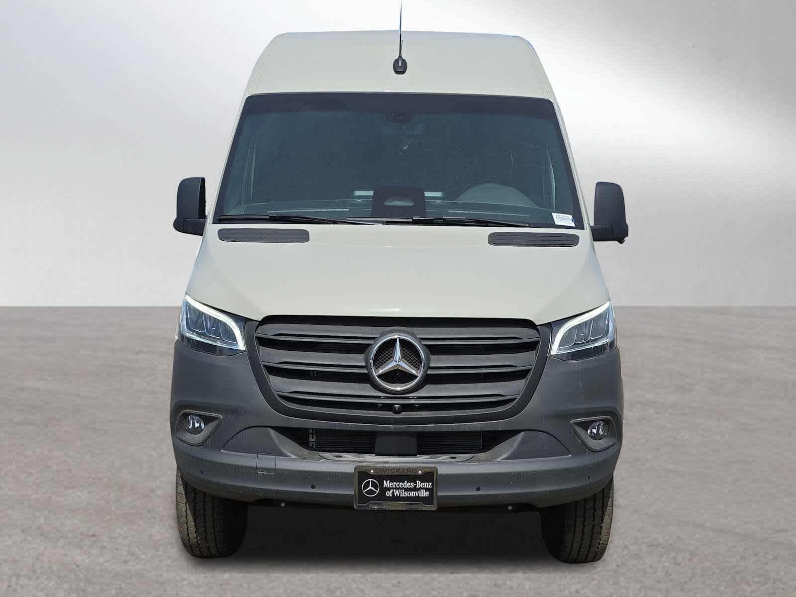 2026 Mercedes-Benz Sprinter 2500 Standard Roof I4 Diesel HO 144 AWD
