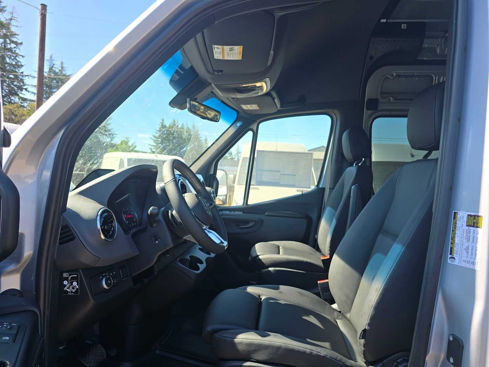 2026 Mercedes-Benz Sprinter 2500 Standard Roof I4 Diesel HO 144 AWD