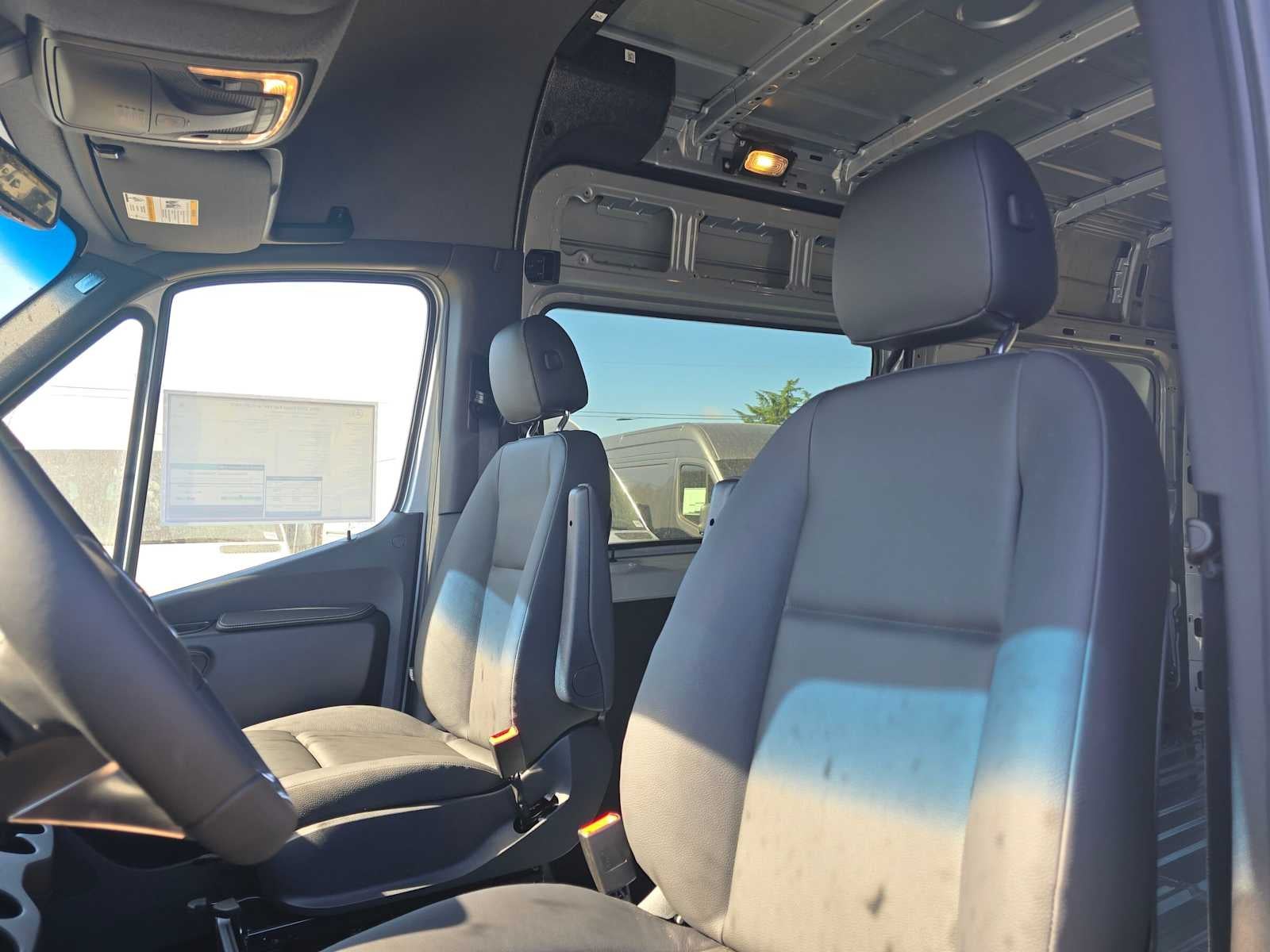 2026 Mercedes-Benz Sprinter 2500 Standard Roof I4 Diesel HO 144 AWD