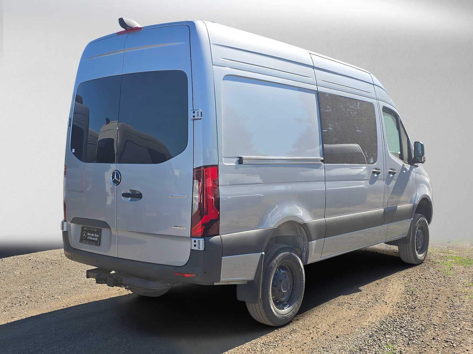 2026 Mercedes-Benz Sprinter 2500 Standard Roof I4 Diesel HO 144 AWD