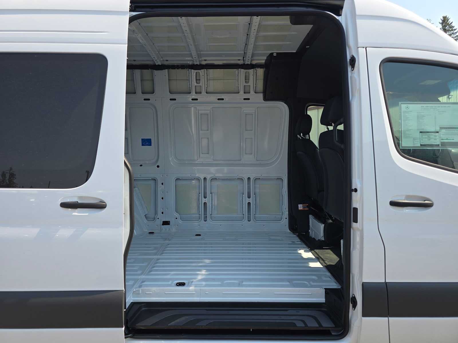 2026 Mercedes-Benz Sprinter Cargo 2500 Standard Roof I4 Diesel HO 144 AWD