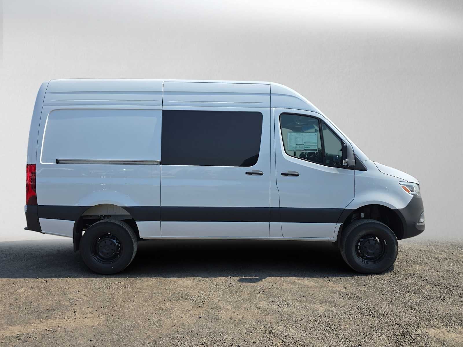 2026 Mercedes-Benz Sprinter Cargo 2500 Standard Roof I4 Diesel HO 144 AWD