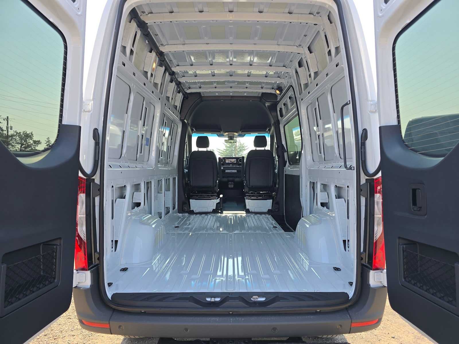2026 Mercedes-Benz Sprinter Cargo 2500 Standard Roof I4 Diesel HO 144 AWD