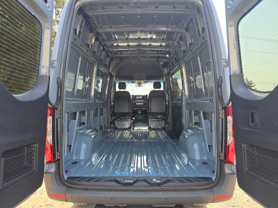 2026 Mercedes-Benz Sprinter Cargo 2500 Standard Roof I4 Diesel HO 144 AWD