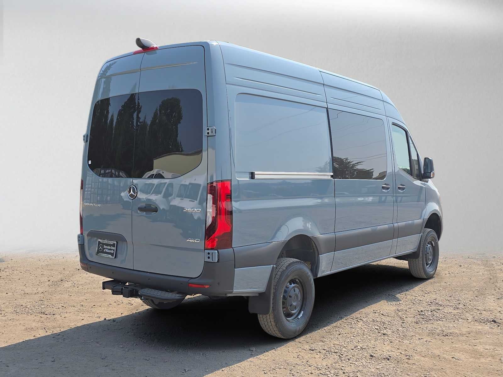 2026 Mercedes-Benz Sprinter Cargo 2500 Standard Roof I4 Diesel HO 144 AWD