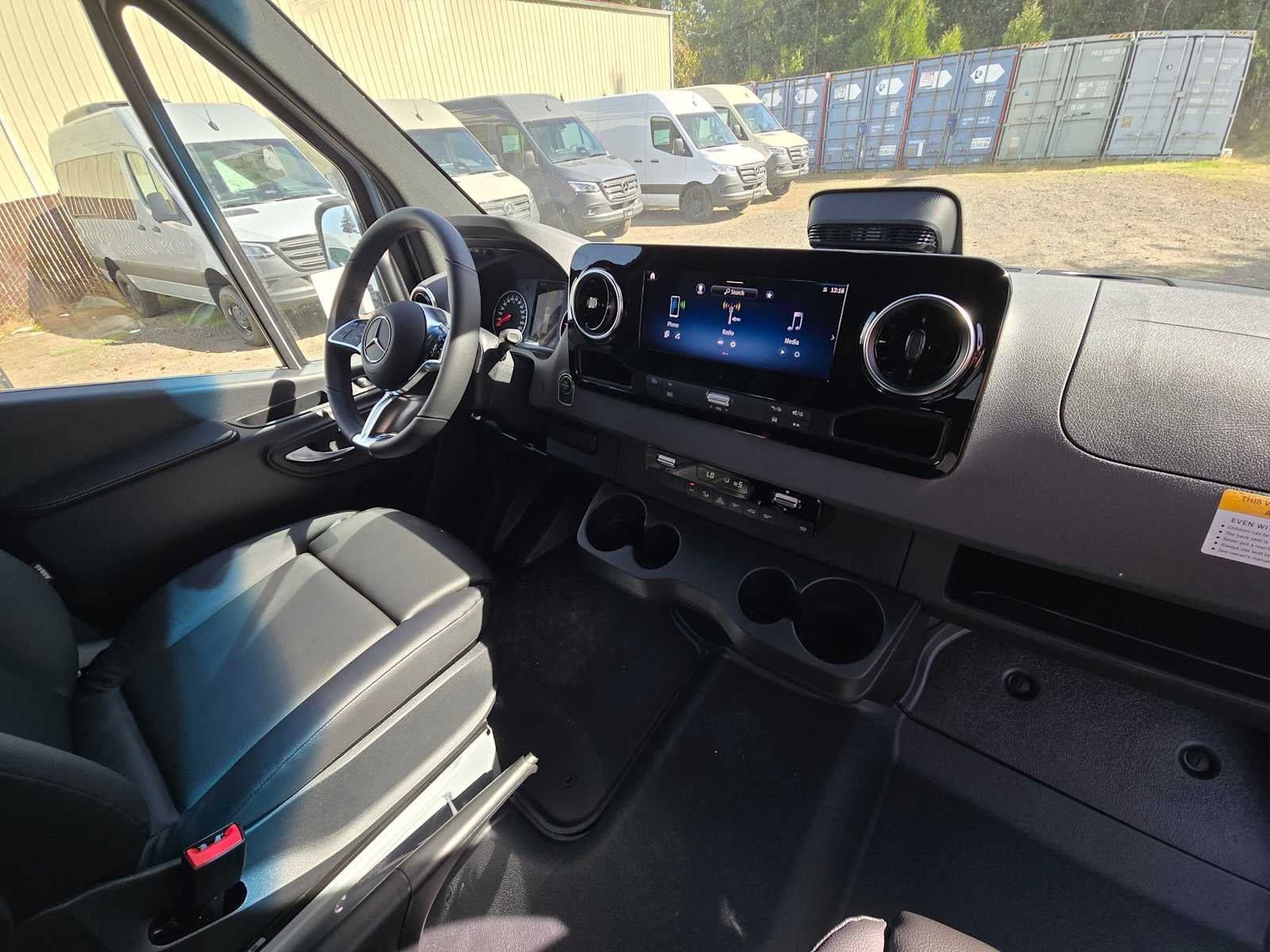 2026 Mercedes-Benz Sprinter Crew 2500 Standard Roof I4 Diesel HO 144 AWD