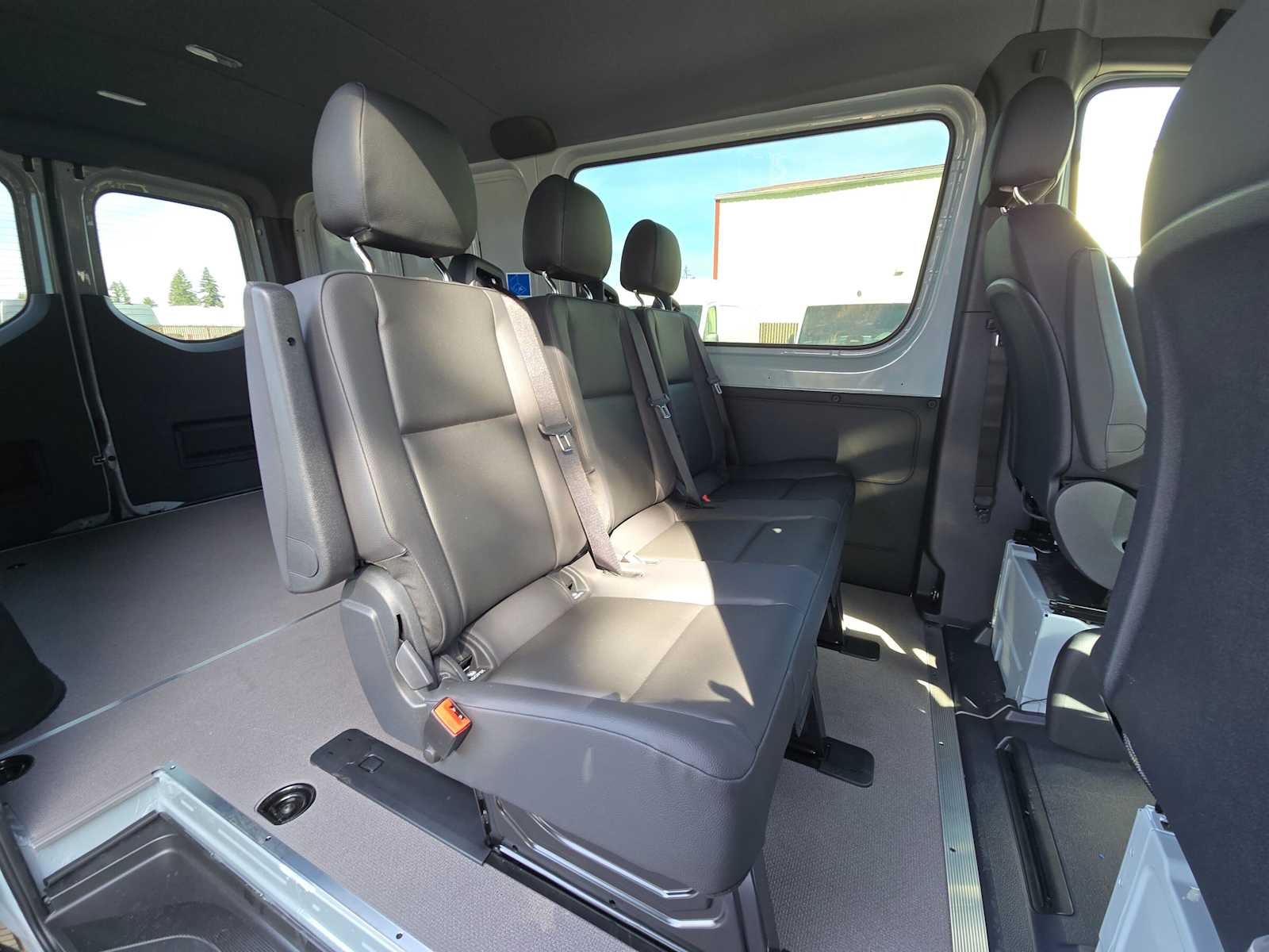 2026 Mercedes-Benz Sprinter Crew 2500 Standard Roof I4 Diesel HO 144 AWD