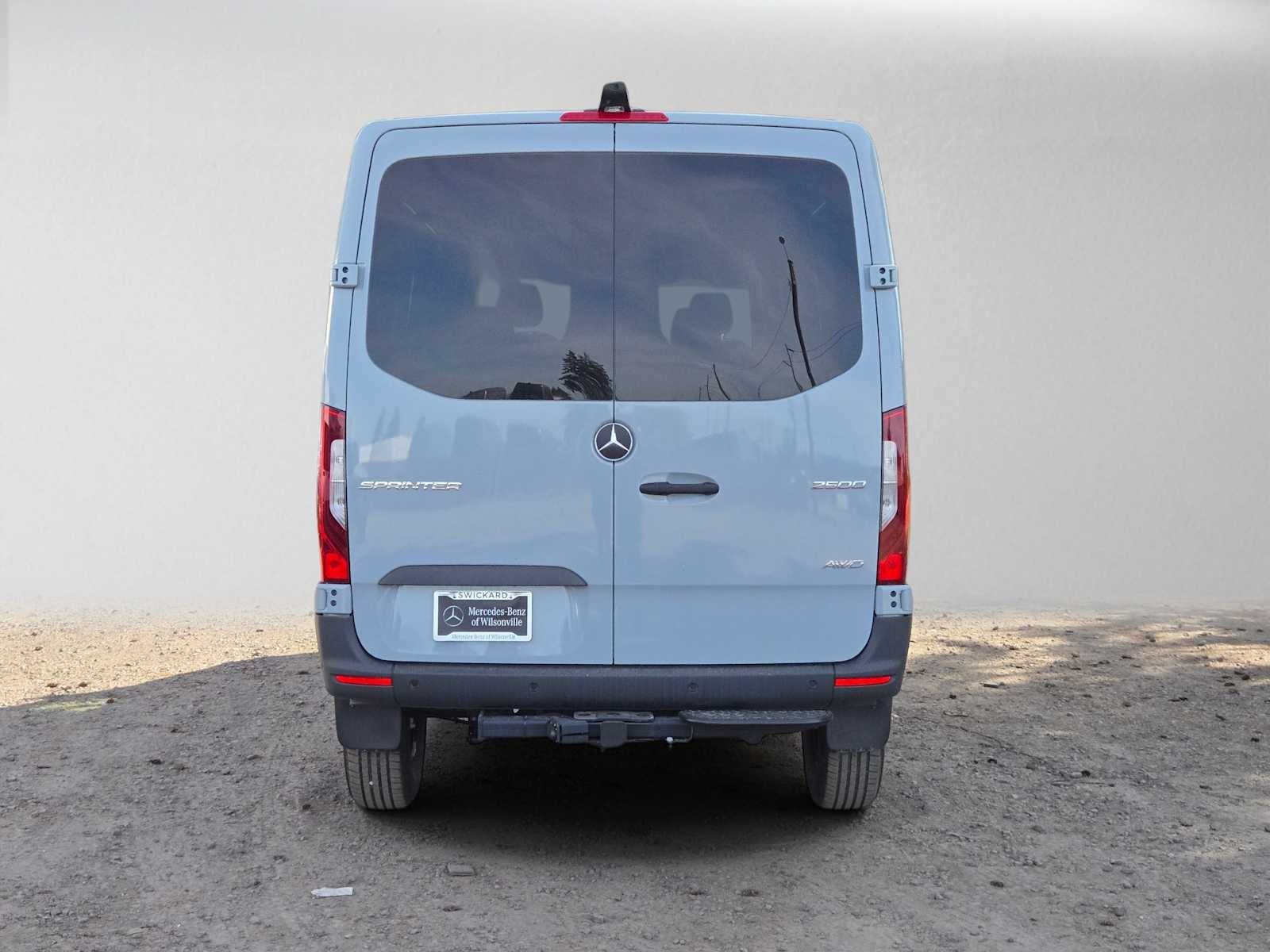 2026 Mercedes-Benz Sprinter Crew 2500 Standard Roof I4 Diesel HO 144 AWD