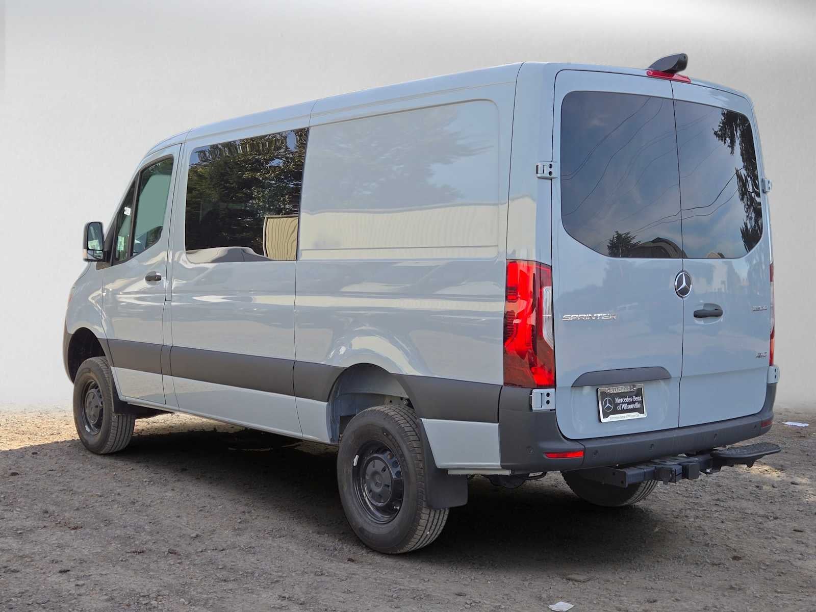 2026 Mercedes-Benz Sprinter Crew 2500 Standard Roof I4 Diesel HO 144 AWD