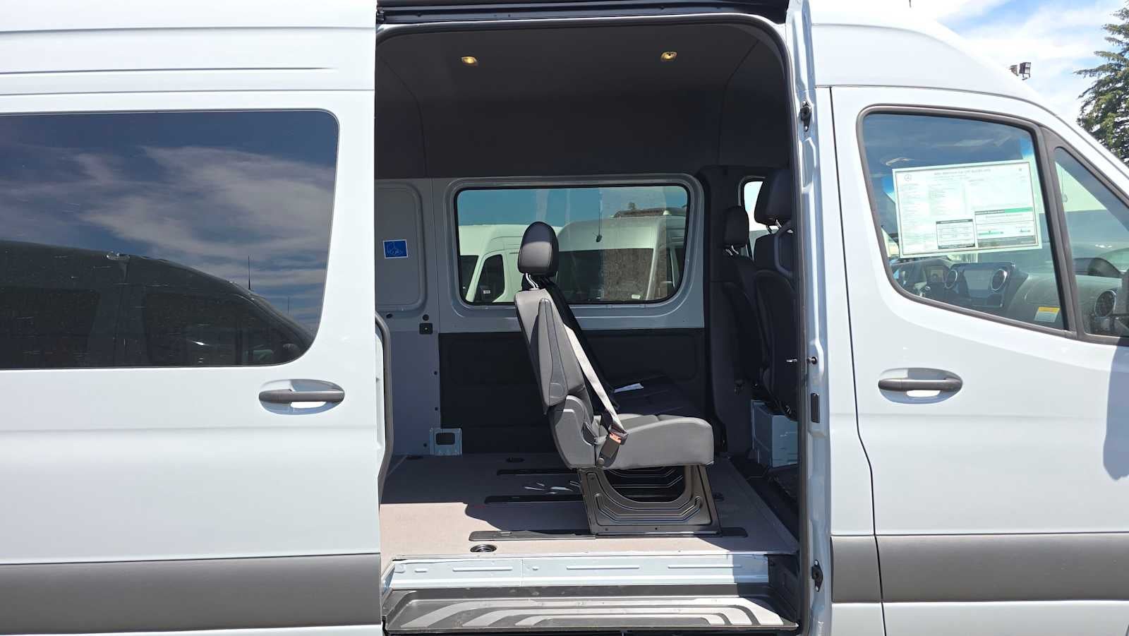 2026 Mercedes-Benz Sprinter 2500 High Roof I4 Diesel HO 170 AWD