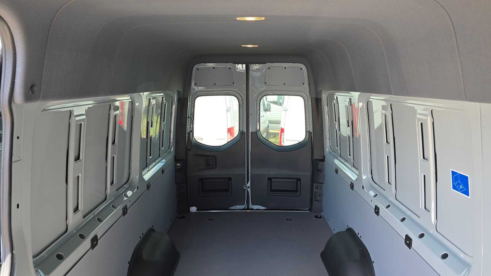 2026 Mercedes-Benz Sprinter 2500 High Roof I4 Diesel HO 170 AWD