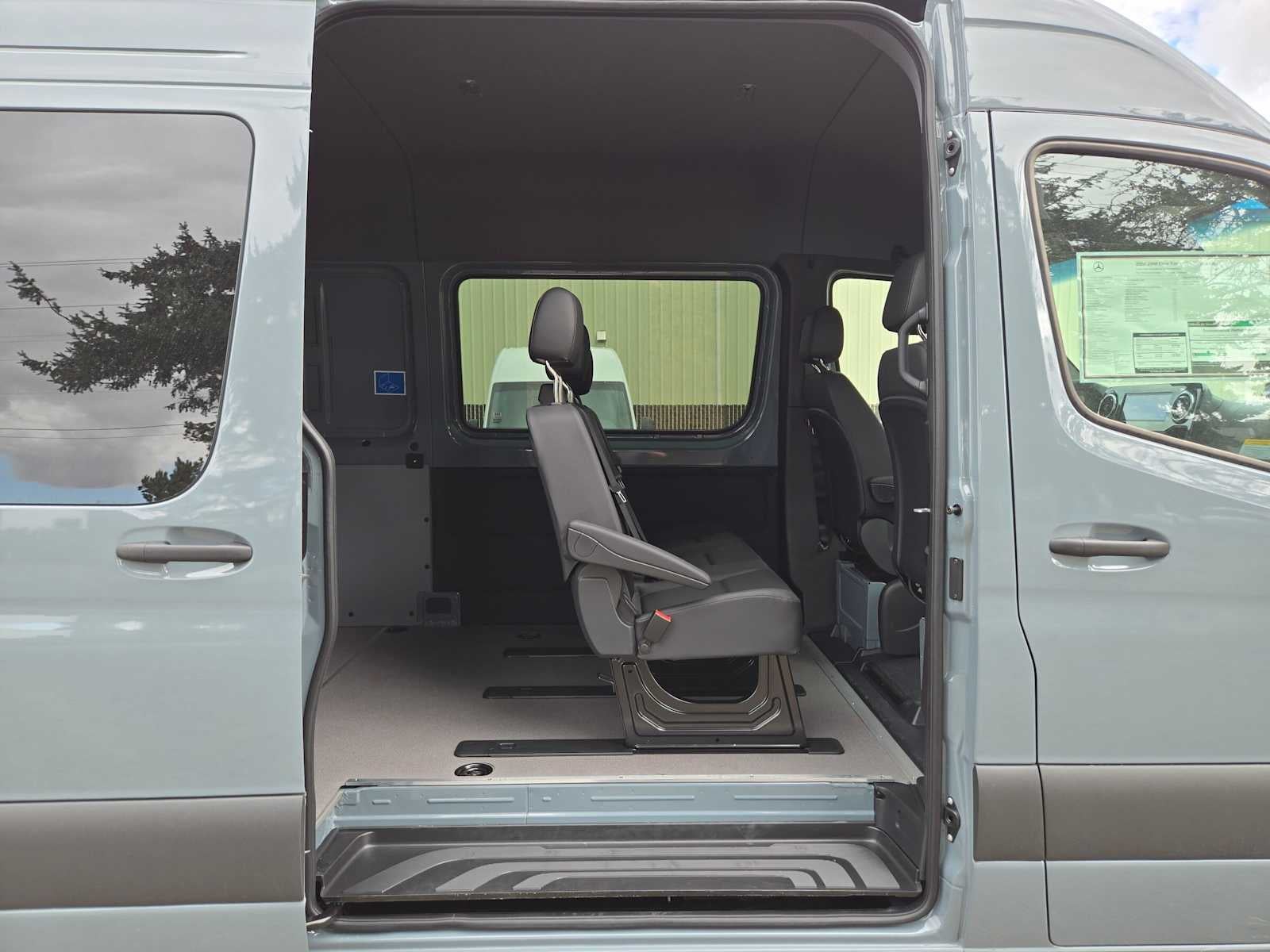 2026 Mercedes-Benz Sprinter Crew 2500 High Roof I4 Diesel HO 170 AWD