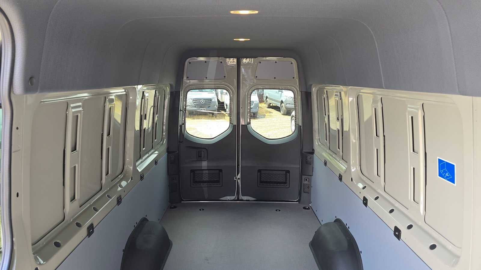 2026 Mercedes-Benz Sprinter 2500 High Roof I4 Diesel HO 170 AWD
