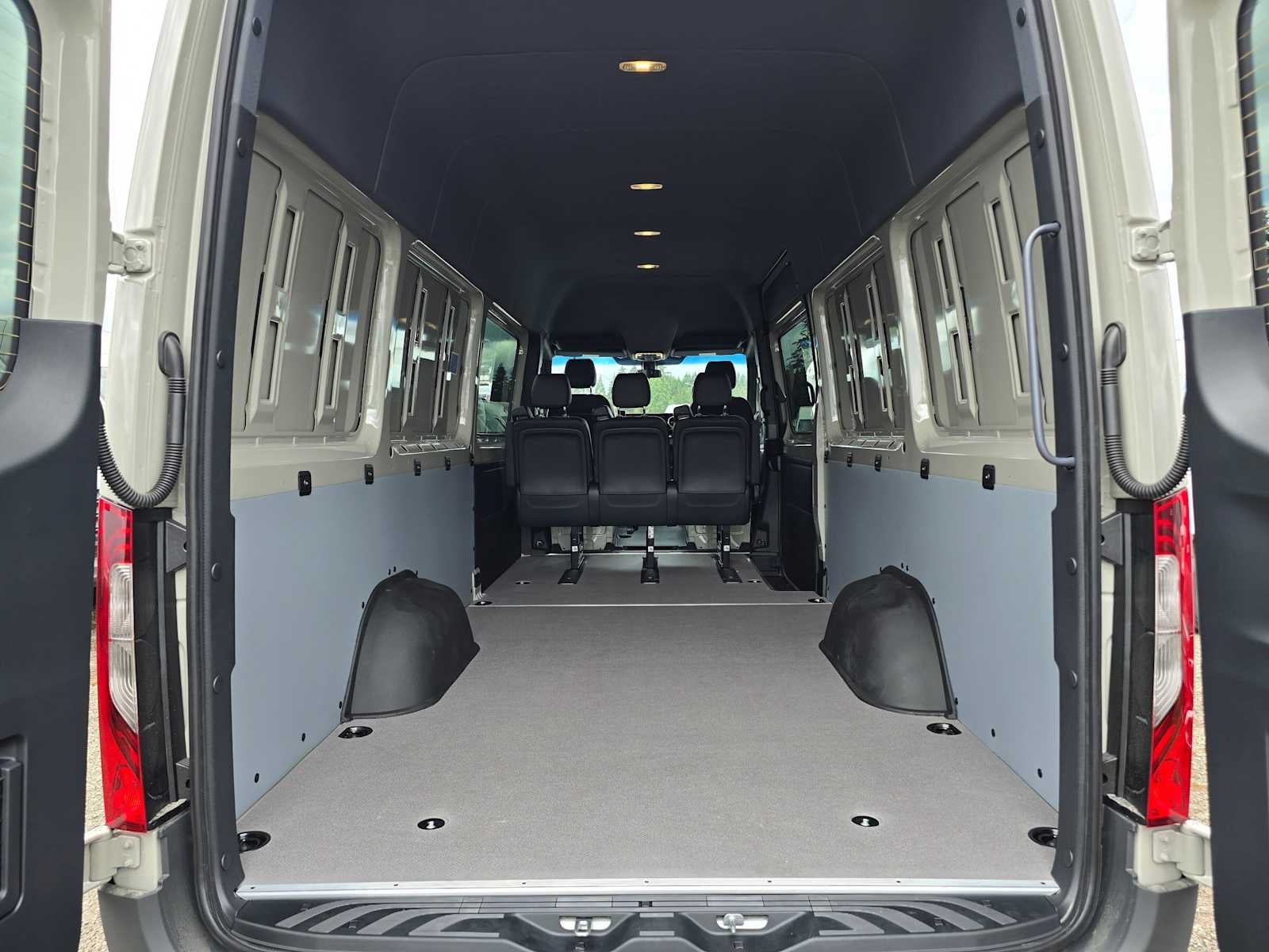 2026 Mercedes-Benz Sprinter 2500 High Roof I4 Diesel HO 170 AWD