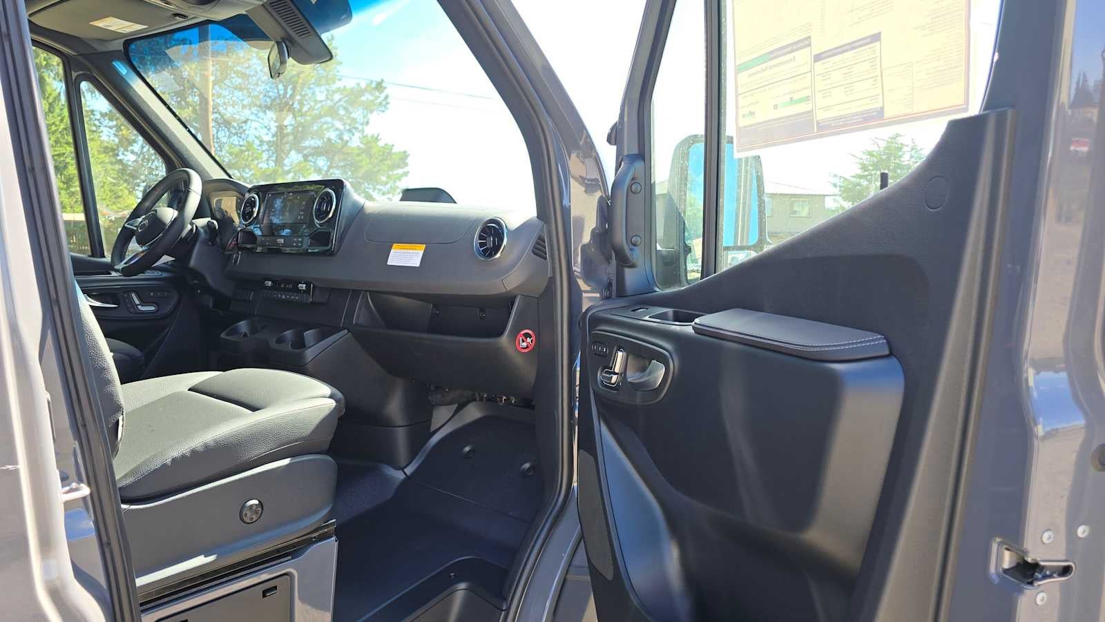 2026 Mercedes-Benz Sprinter 2500 High Roof I4 Diesel HO 170 AWD