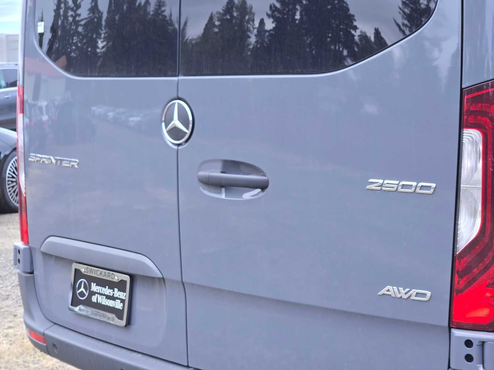 2026 Mercedes-Benz Sprinter Crew 2500 High Roof I4 Diesel HO 170 AWD