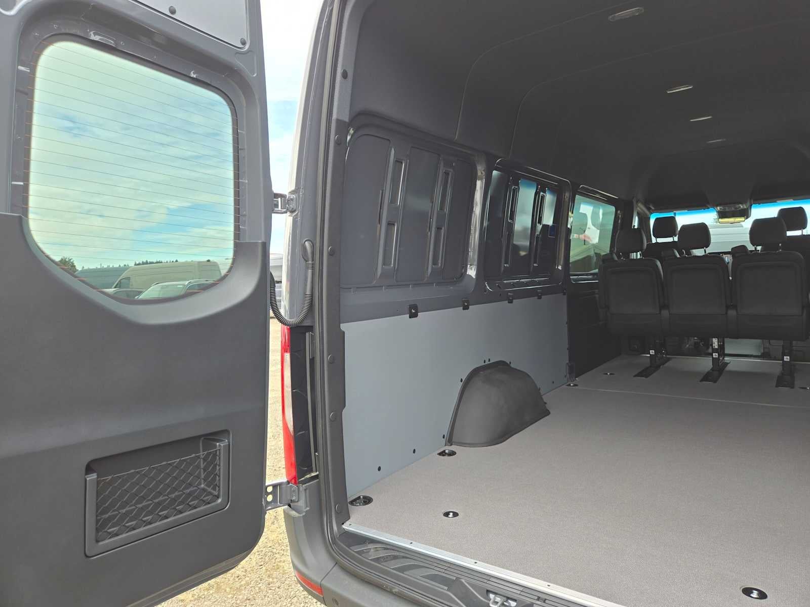 2026 Mercedes-Benz Sprinter Crew 2500 High Roof I4 Diesel HO 170 AWD