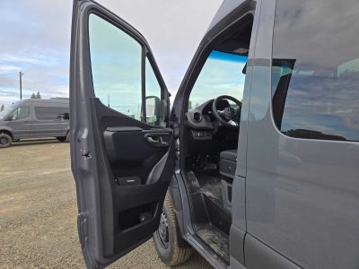 2026 Mercedes-Benz Sprinter Crew 2500 High Roof I4 Diesel HO 170 AWD
