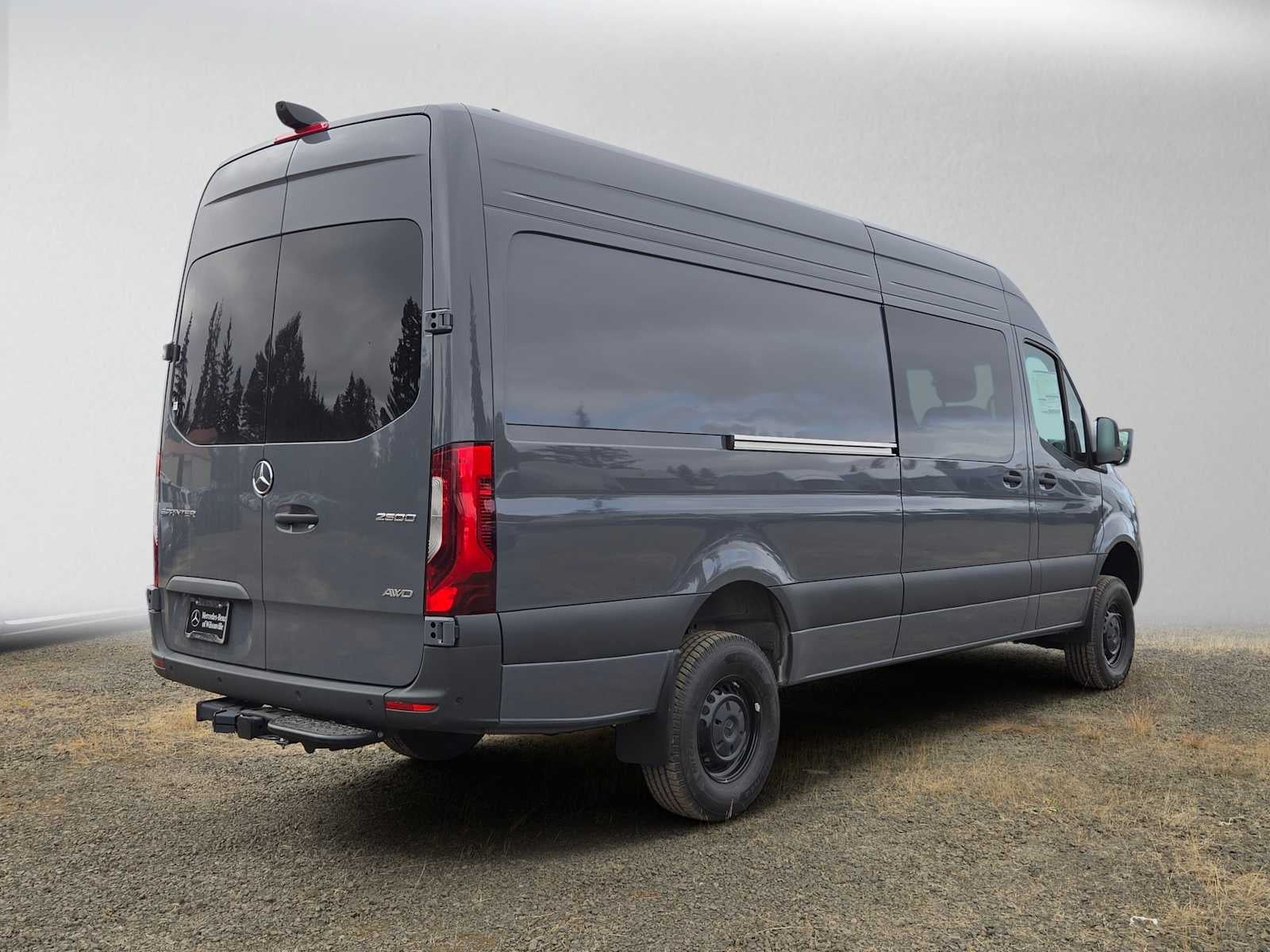 2026 Mercedes-Benz Sprinter Crew 2500 High Roof I4 Diesel HO 170 AWD