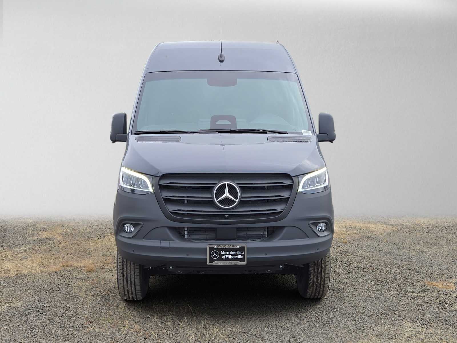 2026 Mercedes-Benz Sprinter Crew 2500 High Roof I4 Diesel HO 170 AWD