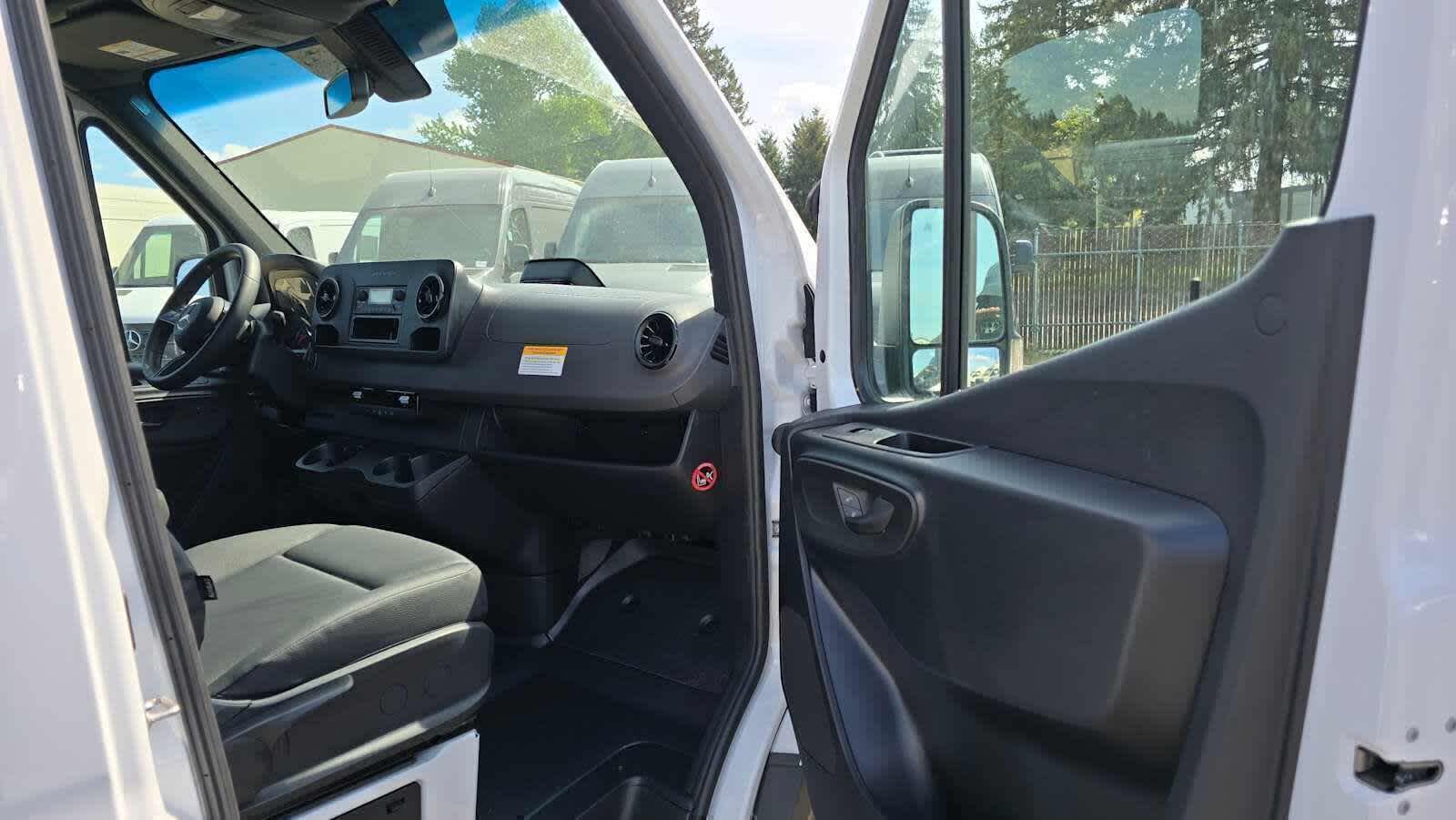 2025 Mercedes-Benz Sprinter Cargo Van 2500 Standard Roof I4 Diesel 144 RWD