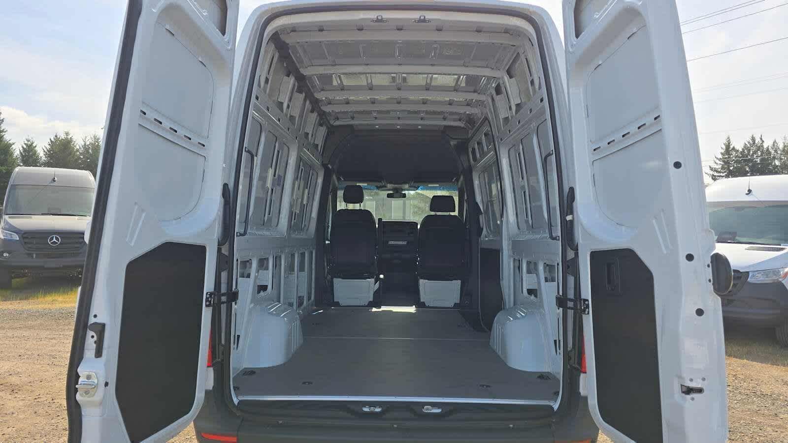 2025 Mercedes-Benz Sprinter Cargo Van 2500 Standard Roof I4 Diesel 144 RWD