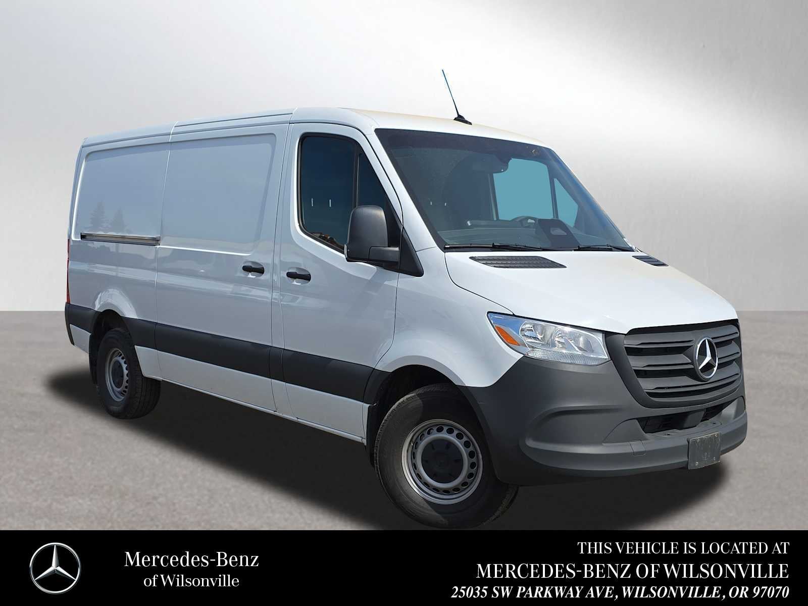 2025 Mercedes-Benz Sprinter Cargo Van 2500 Standard Roof I4 Diesel 144 RWD