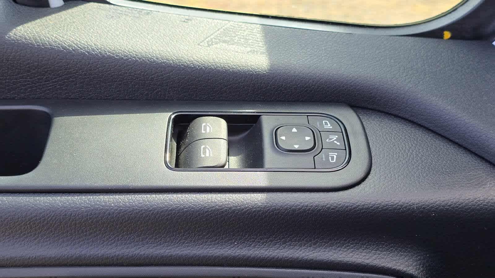 2025 Mercedes-Benz Sprinter Cargo Van 2500 Standard Roof I4 Diesel 144 RWD