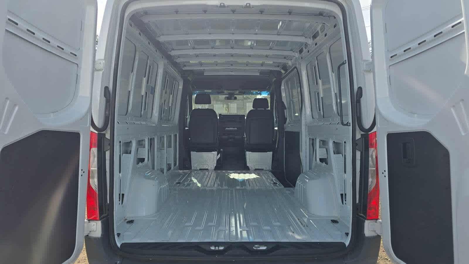 2025 Mercedes-Benz Sprinter Cargo Van 2500 Standard Roof I4 Diesel 144 RWD