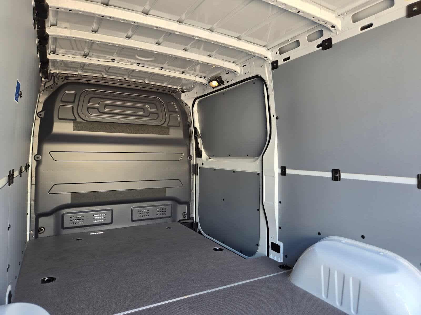 2026 Mercedes-Benz Sprinter 2500 Standard Roof I4 Diesel 144 RWD