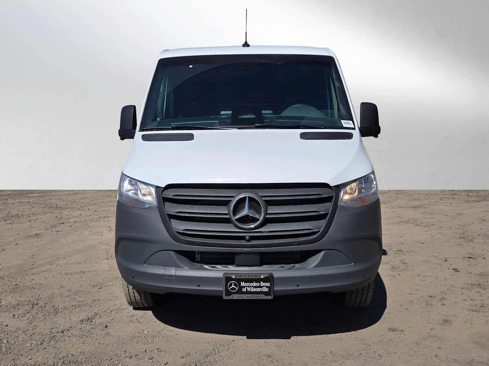 2026 Mercedes-Benz Sprinter 2500 Standard Roof I4 Diesel 144 RWD