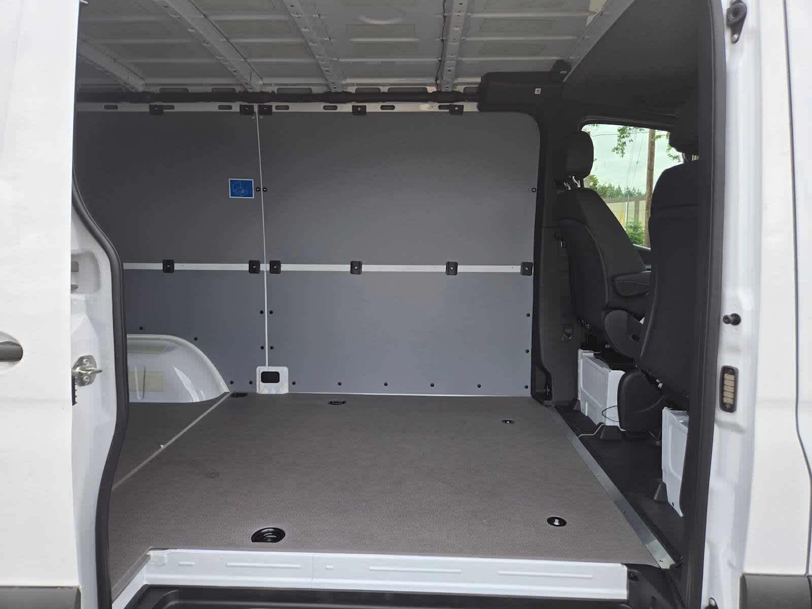 2026 Mercedes-Benz Sprinter 2500 Standard Roof I4 Diesel 144 RWD