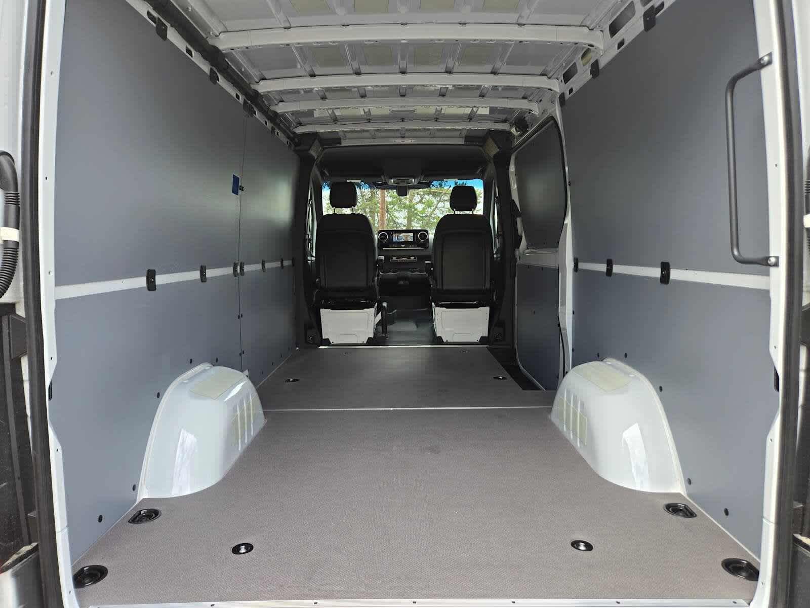 2026 Mercedes-Benz Sprinter 2500 Standard Roof I4 Diesel 144 RWD