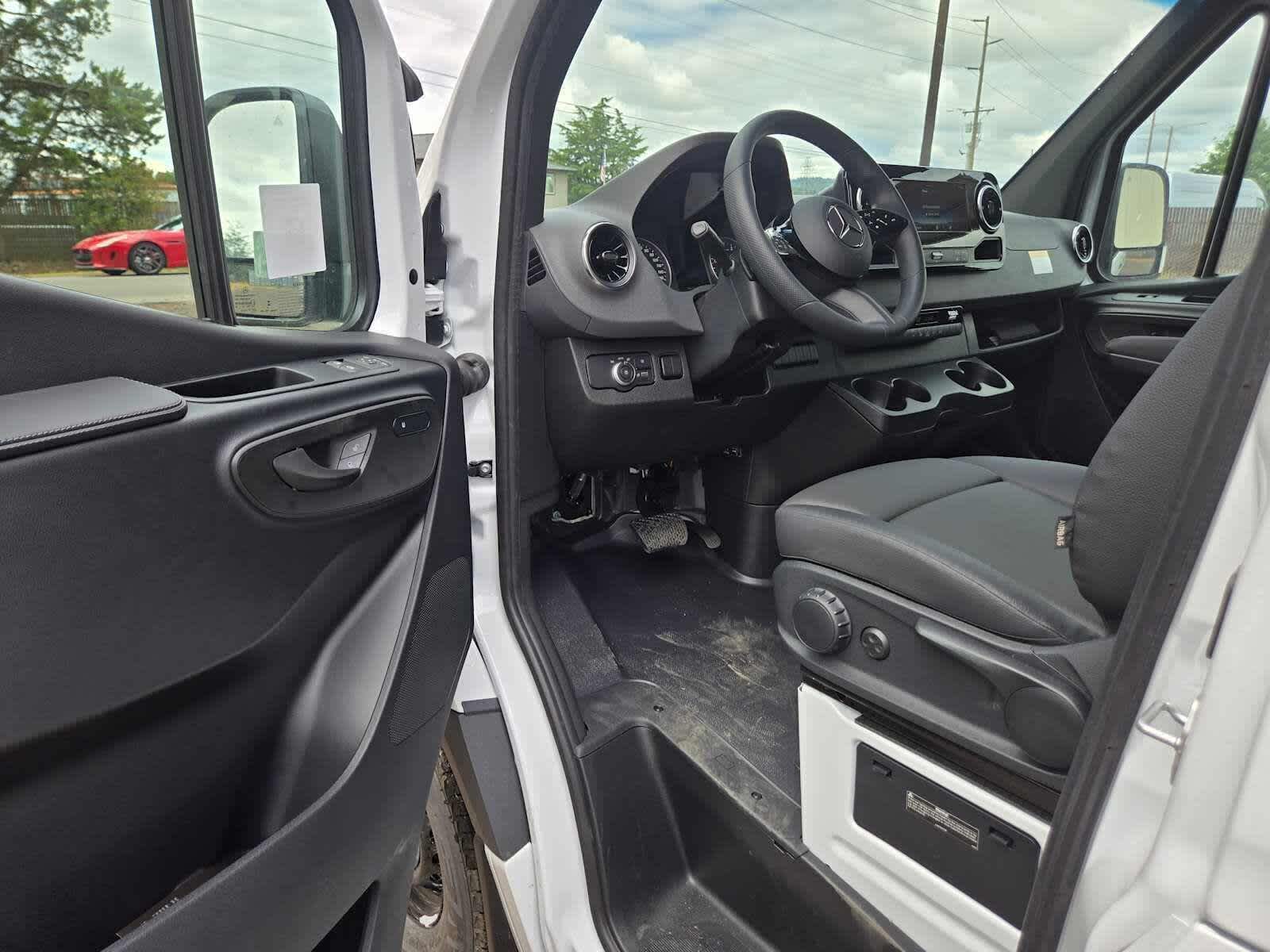 2026 Mercedes-Benz Sprinter 2500 Standard Roof I4 Diesel 144 RWD