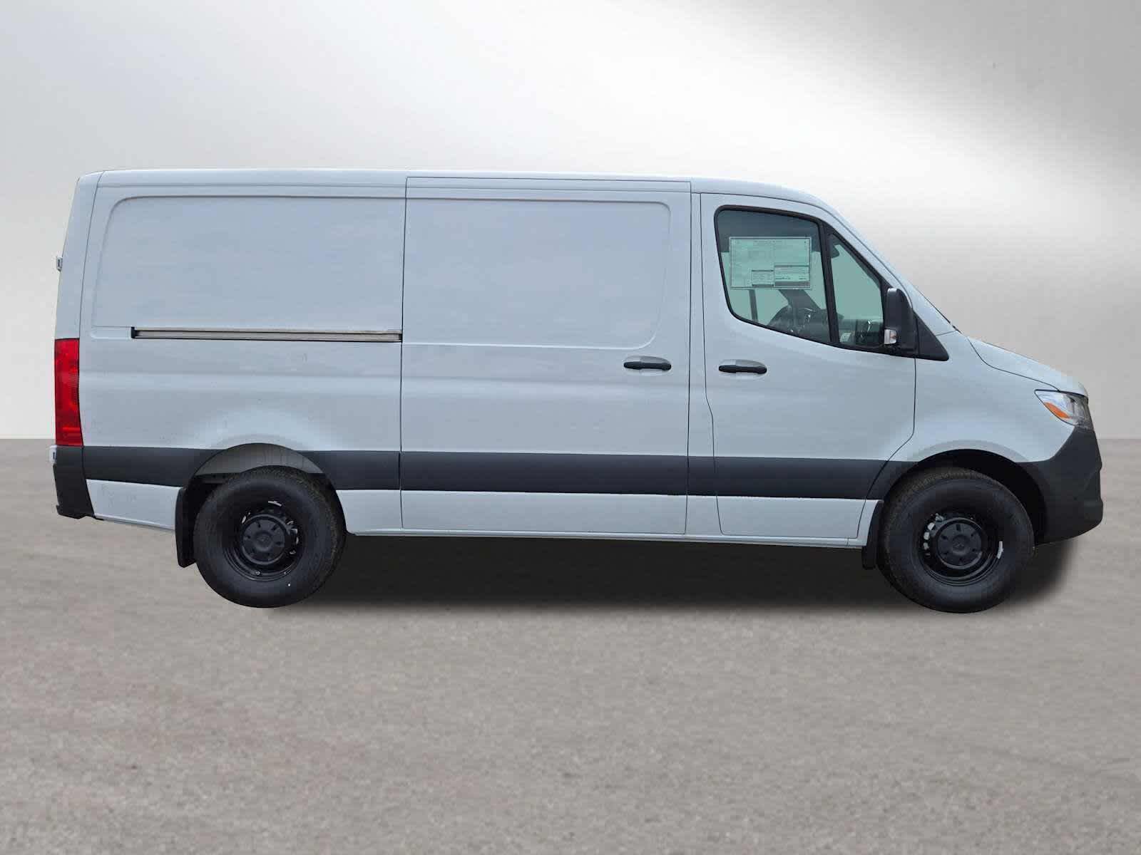 2026 Mercedes-Benz Sprinter 2500 Standard Roof I4 Diesel 144 RWD